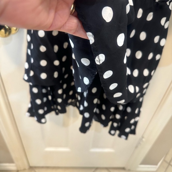 ZARA MINI Black Pullover V Neck Polka Dot Dress Batwing 2 Tier Skirt Size L NWT - Picture 7 of 12
